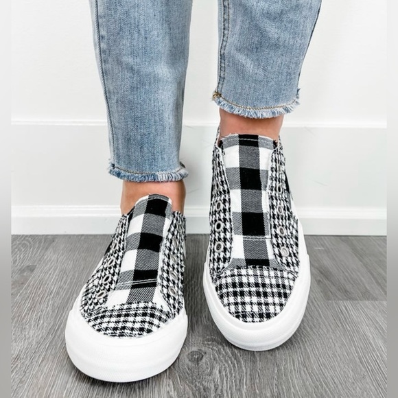 *NWOT Gypsy Jazz Buffalo Plaid Slip On Sneakers - Picture 3 of 7